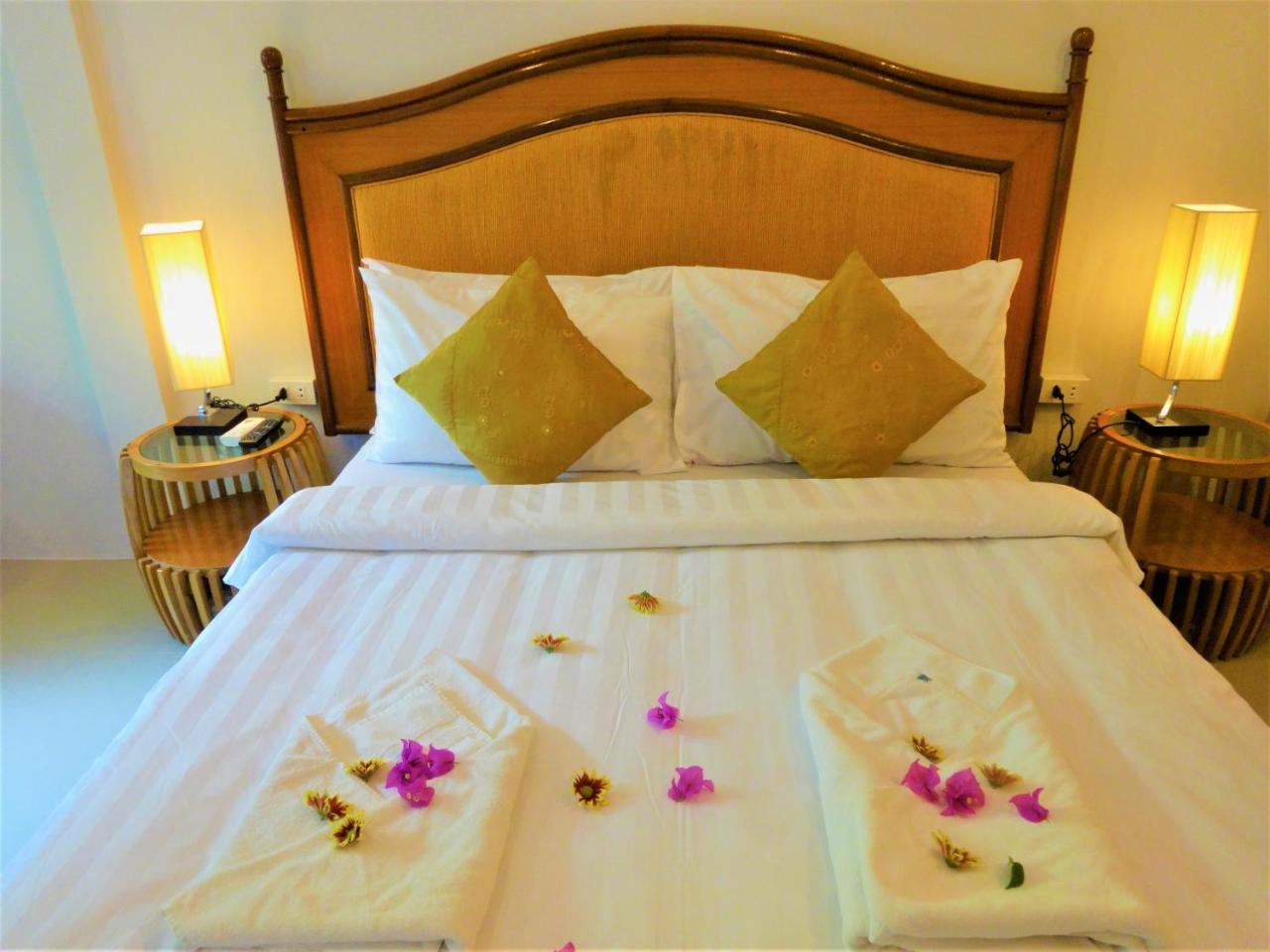 Bangrak Pier Samui Resort Екстериор снимка